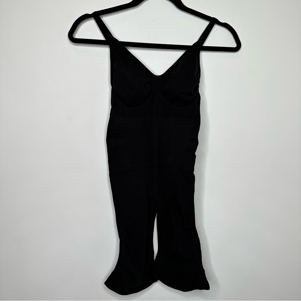 SKIMS Sculpting Seamless Mid-Thigh Bodysuit in Onyx Black 2X/3X - Picture 3 of 9